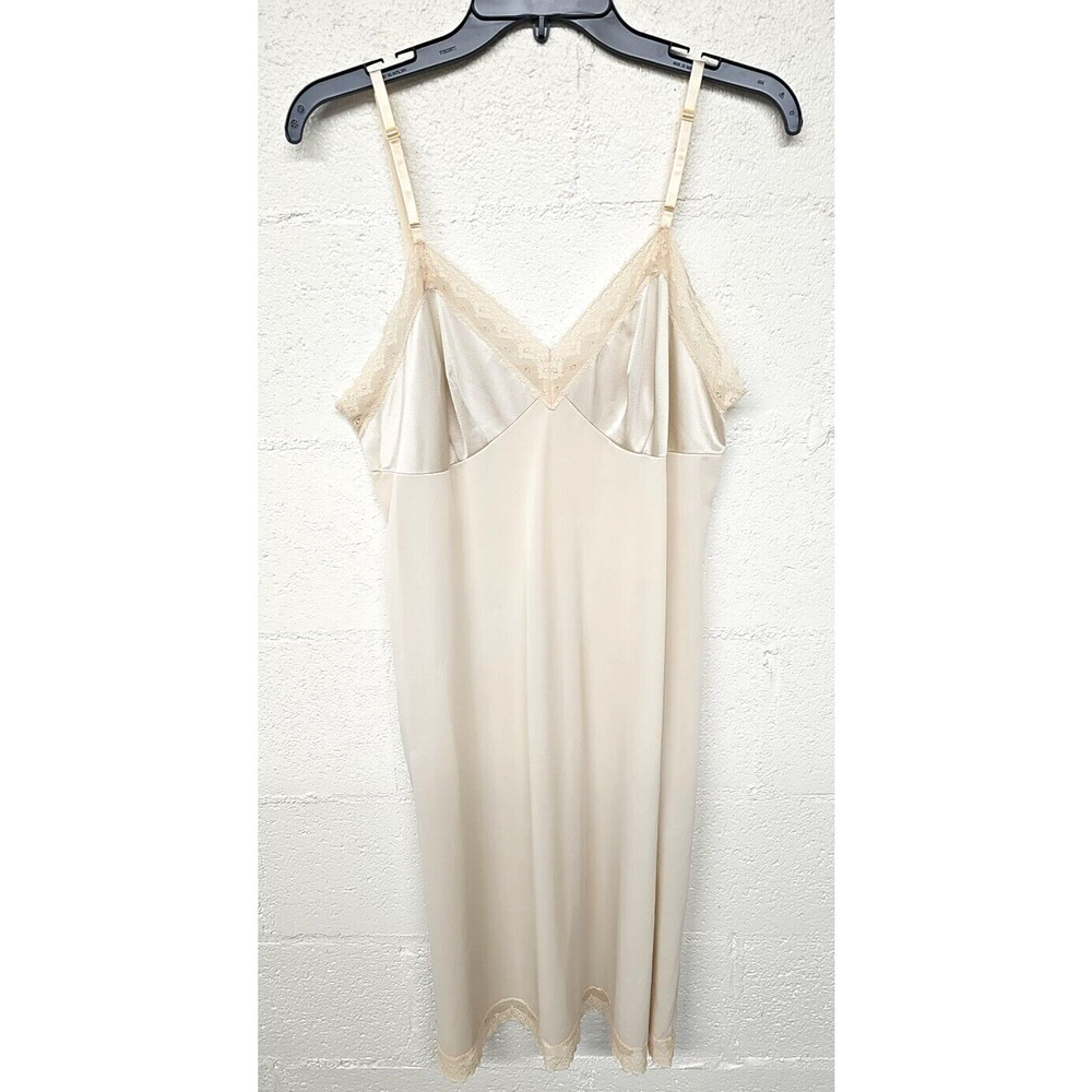 Vintage Vanity Fair Slip Sz 38L Beige Lace Trim Adjustable Straps Chemise Dress